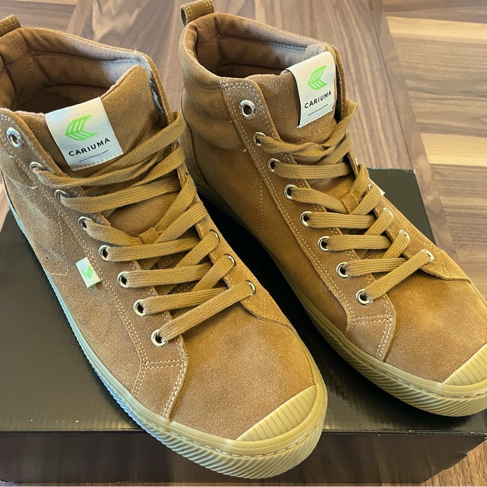 Cariuma OCA High Sneakers Size 11